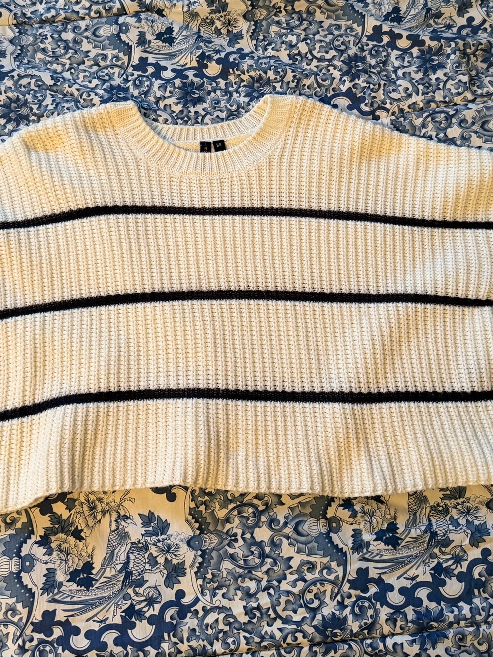 Moon & Madison XS Cream Black Striped Chunky Knit Sweater